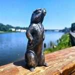 Бронзовая Скульптура «Суслик-Учёный» в саду