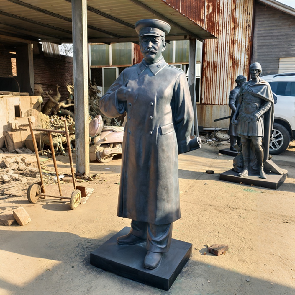 Памятник Сталину