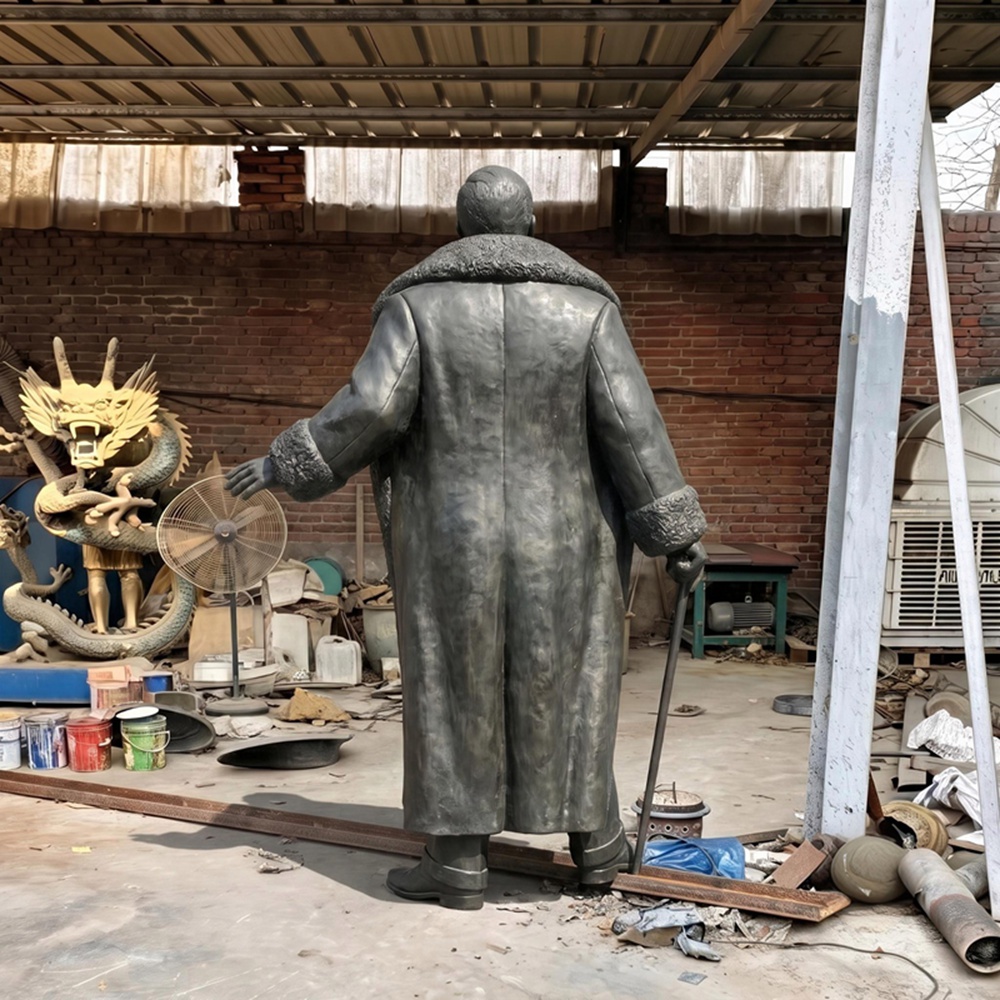 Памятник Шаляпину