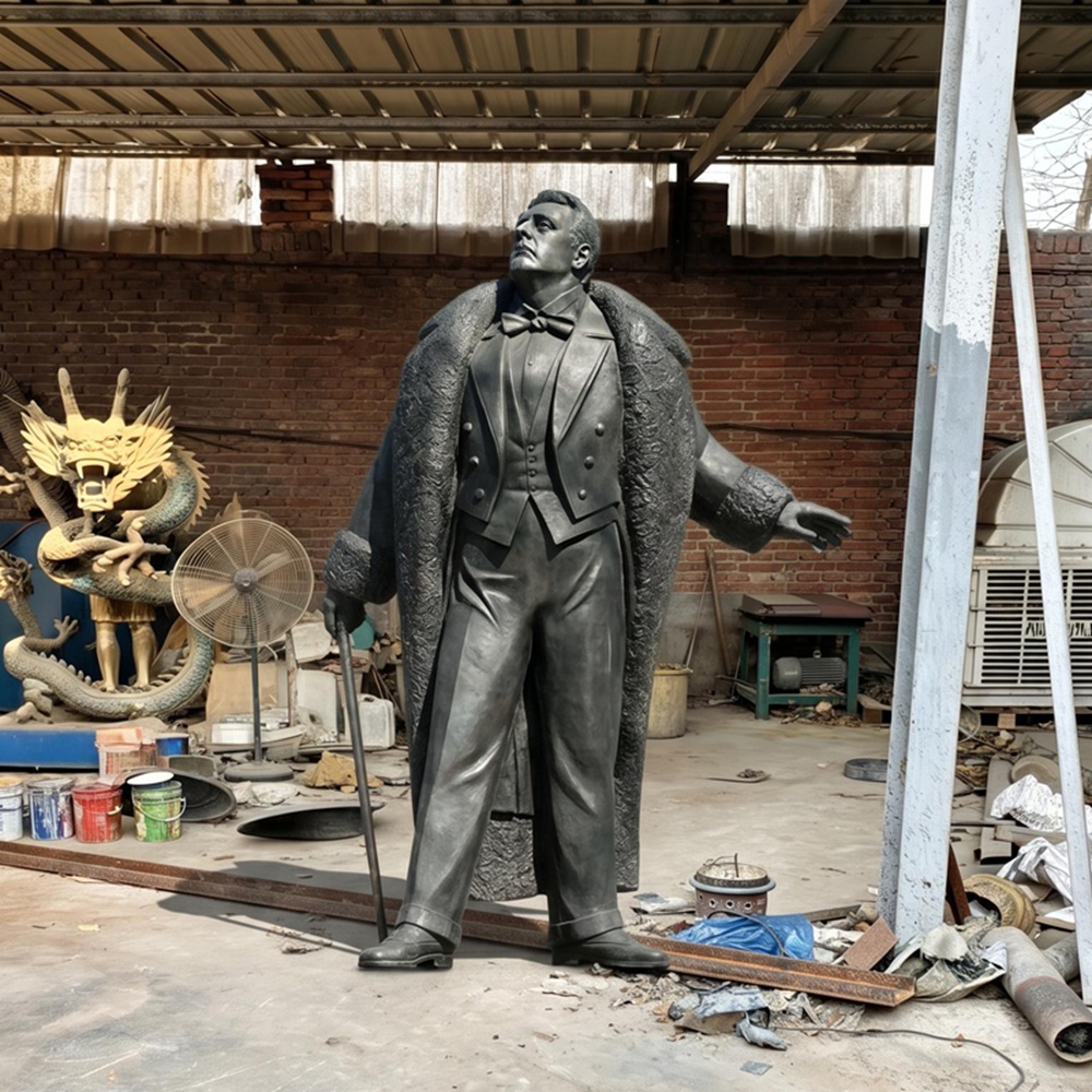 Памятник Шаляпину