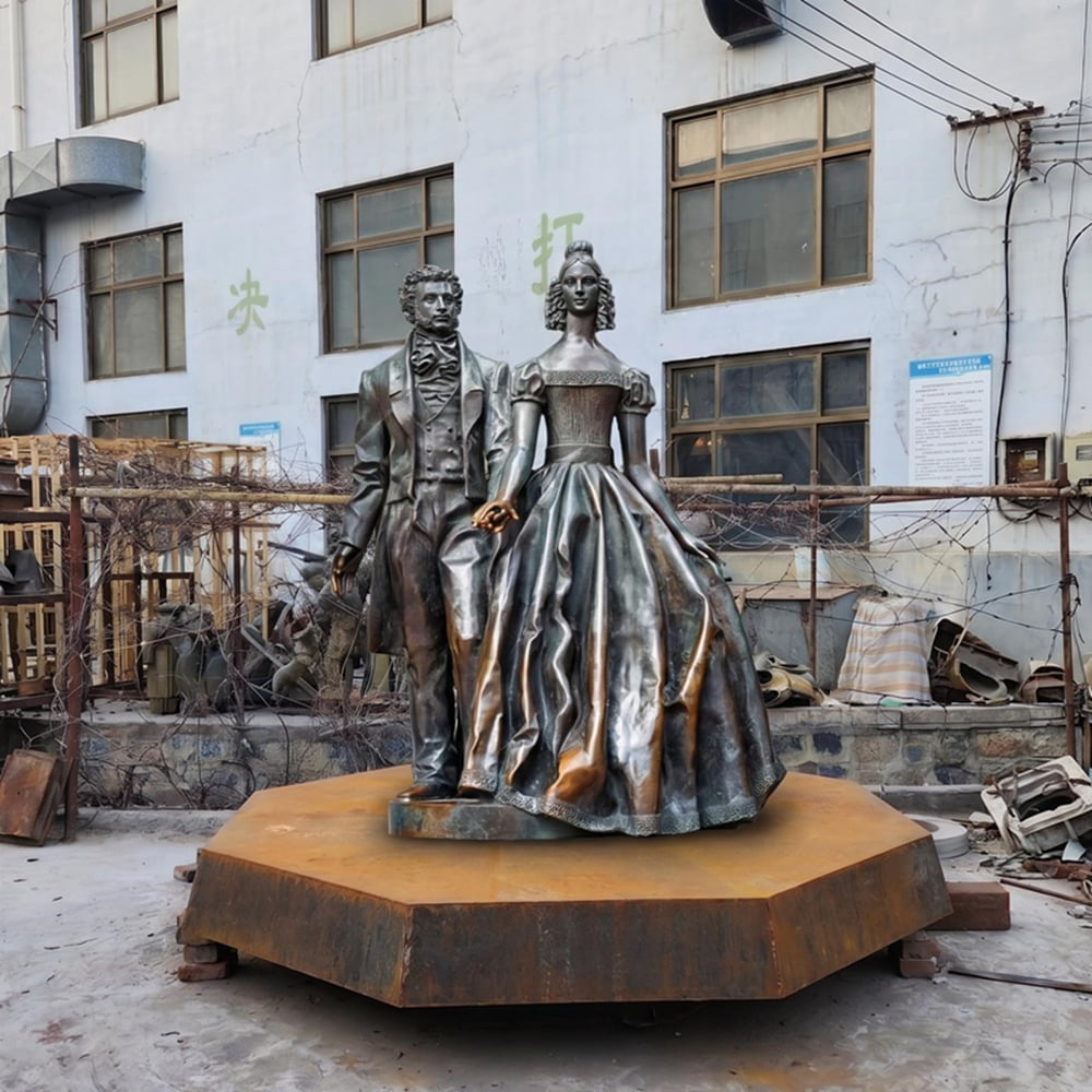 памятник наталье и пушкину